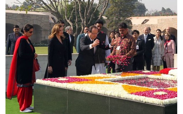 Ceremony at the memorial of Mahatma Gandhi 